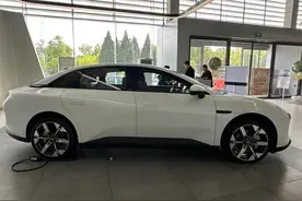 11.98万起售的小鹏MONA M03订单火爆，一文看懂MONA M03的优缺点图片