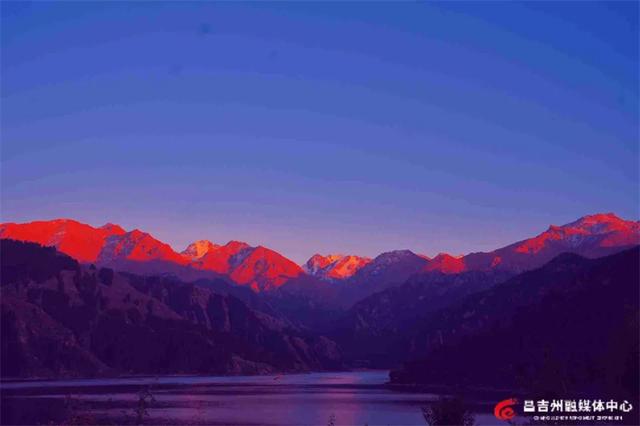 视觉·昌吉 | 天山天池：邂逅山水与夕阳的浪漫之约
