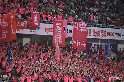 苏超一夜刷屏!江苏13城发疯:地铁免票、景区白送、酒店骨折?