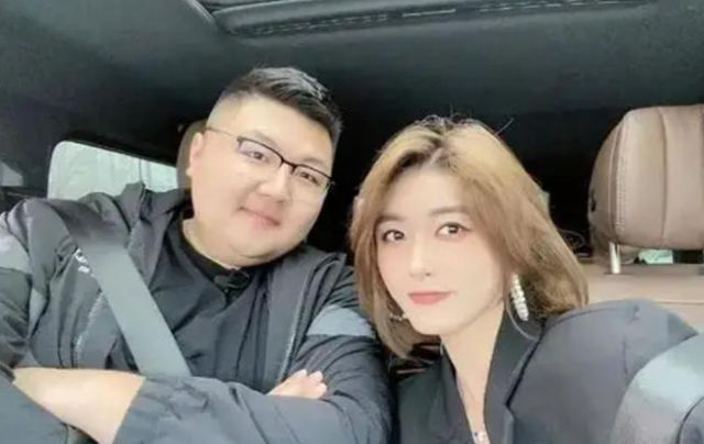 离婚一个月，猴哥前妻不再隐忍！公开回应被指小三，她不是软柿子