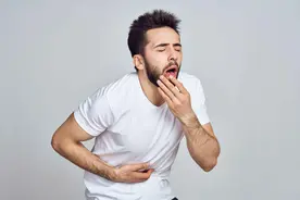 持续打嗝，按按这个穴位，95%有效图片