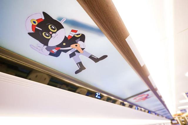 潮玩保定·次元共鸣！大头儿子携金豆哥哥，乘动漫专列赴古城之约