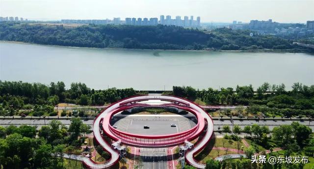 你好 东坡 ！| 滨江路：岷江之畔，一场与城市的诗意对话