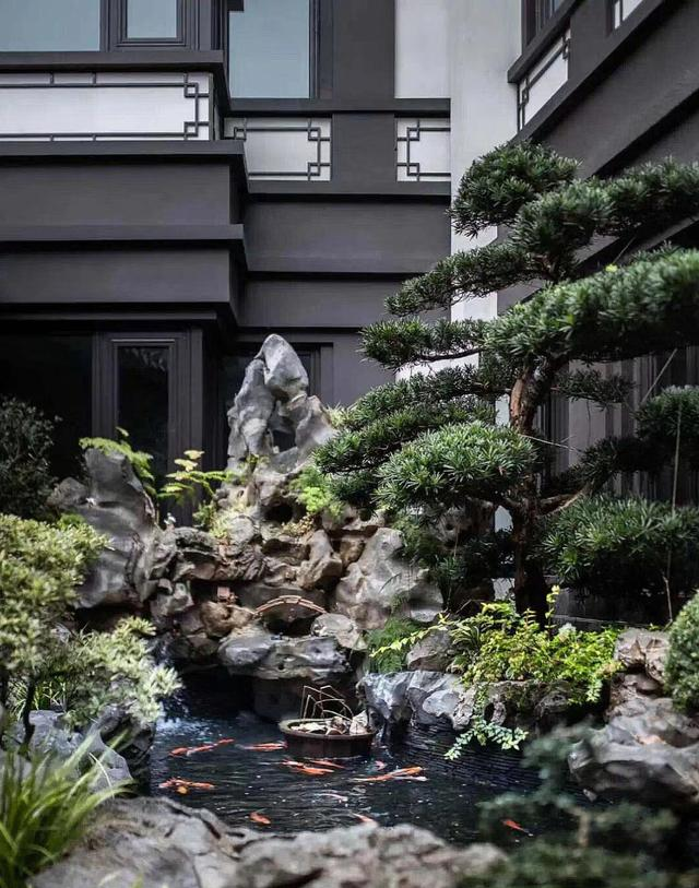 院子越小越要挖水池？没错！这就是“留白”的智慧！