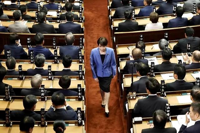 中方精准反制后，高市回应2句话，当着14国的面，傅聪发出通牒