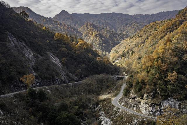 11月-12月，适合深秋自驾的8个地方，沿路都是好风景