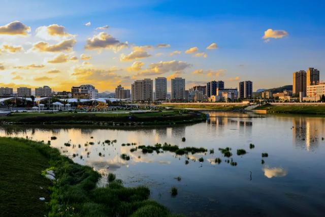 从荒滩到“打卡地”！成县青泥河湿地公园这波“蝶变”太惊艳~