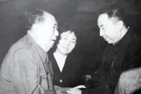 毛主席曾对华国锋说：你办事，我放心！主席为何选择他为接班人？图片