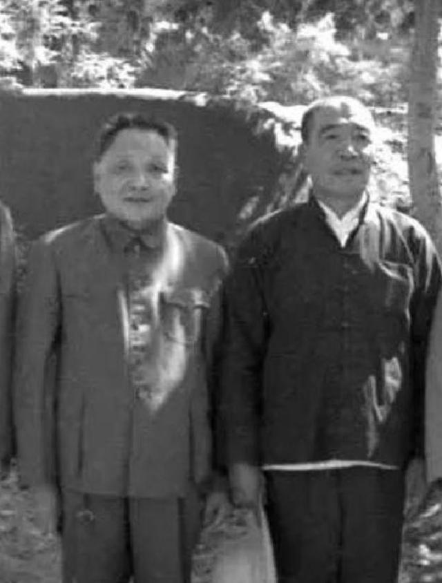 1975年，毛主席召开政治局会议，会前提醒陈永贵：不要住在钓鱼台
