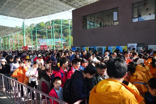 人气爆棚!第三届东莞观音山平安迎新登高节重磅开启,喜迎2026