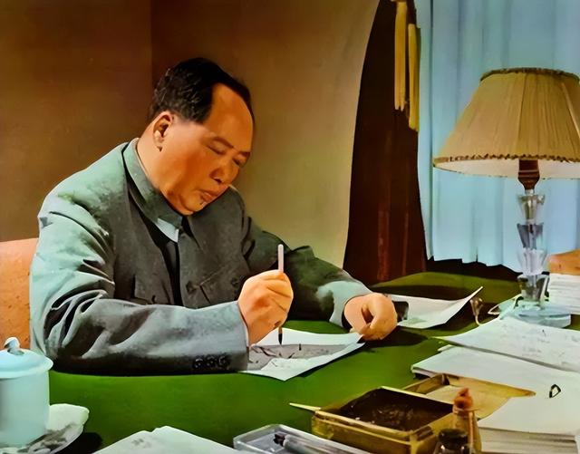 1955年，毛主席看到枪决名单后，拍案大怒：她可是咱全党的恩人！