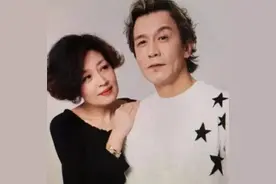 李咏妻子哈文：坚决不改嫁，定期给婆婆打钱，我永远都是李家人图片