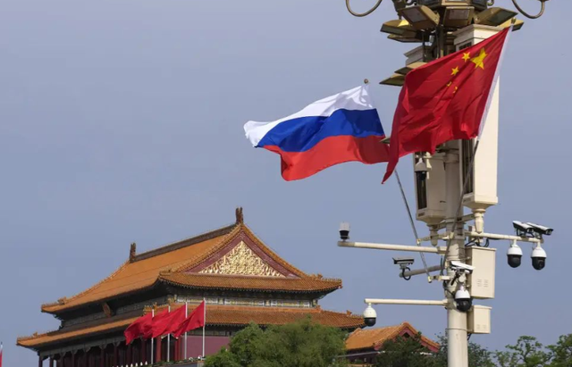 普京告别北京后，专机刚飞出中俄国境线，转头却降落在了海参崴