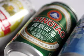 青岛啤酒小便事件，涉事企业做错了三件事图片