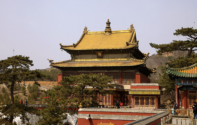 别再去三亚人挤人了！河北这座被低估的皇城，藏着半部清史