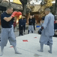 “姑娘，不是什么照片都能随便发的！”哈哈哈亮点都看到了！
