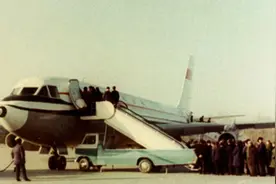 1980年运10首飞成功，生产线却被拆，20年后设计师写祭文透露原因图片
