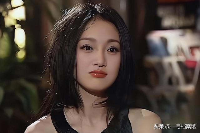 外表是仙女，私下是“老烟鬼”的几位女星，刘亦菲太令人意外了