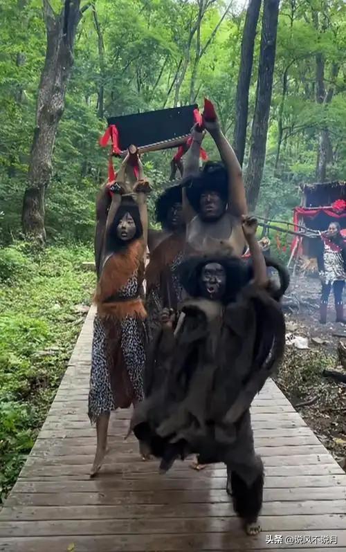 5年倒闭10家热门景区，年轻人住帐篷，天价酒店为啥割不动了？