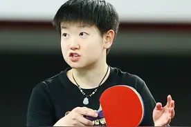孙颖莎：你是真牛，一个人干掉一支队伍，还拿了两个冠军图片