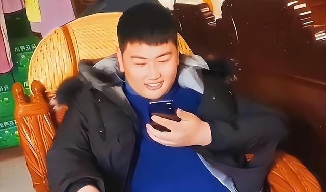 朱小伟也没有想到，离婚四年后，前妻陈亚男还是不愿意放过自己