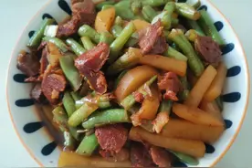 土豆和豆角这样做，米饭少了根本不够吃！图片