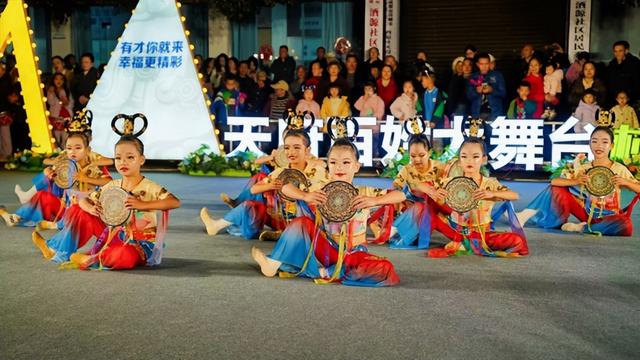 “崃·炫舞台”文化活动助力孔明经济的繁荣与发展