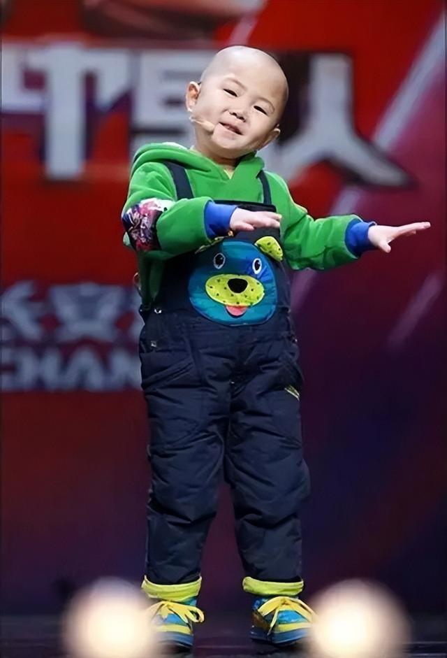 3岁上央视	，5岁登春晚，7岁就年薪百万，没想到现在却成了这样子