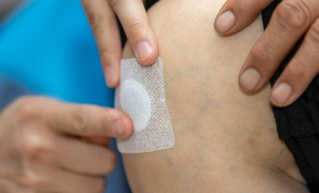 膝关节疼痛者骑行降三高：科学防护事项与安全要点提示！