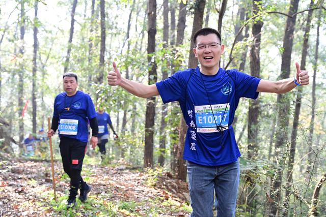 2025鹿门山登山挑战赛启幕 1536名越野爱好者用脚步丈量诗韵鹿门