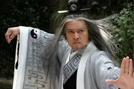 金庸十大轻功高手排行，乔峰落榜，第一实至名归！金庸自己承认的图片