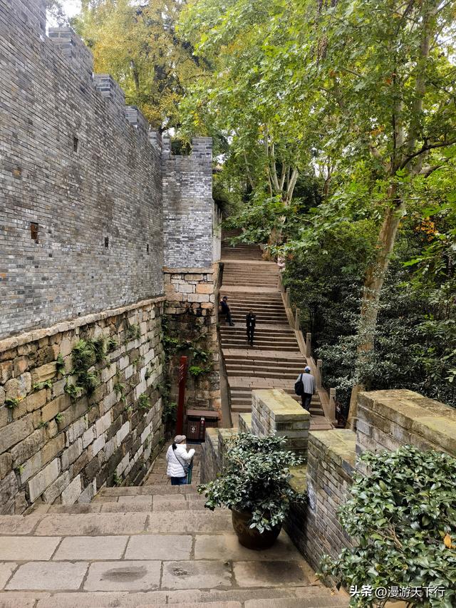 镇江金山寺和北固山一日游，记录目睹事实，偏爱金山寺