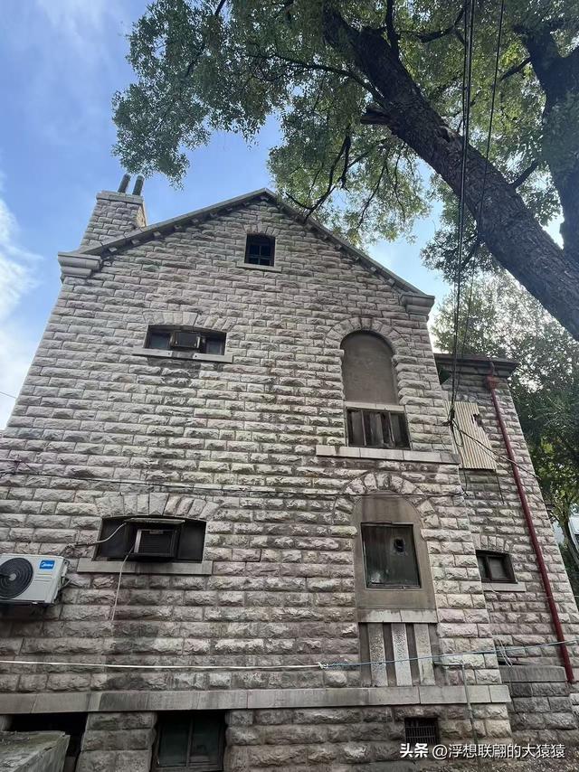 俺那天进齐鲁大学里面来了一场时空旅行（山东大学趵突泉校区）