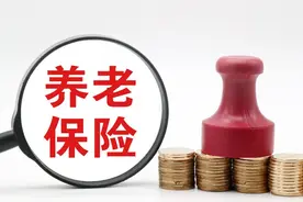 2025年养老金21连涨，每月养老金3000、5000、8000的人，涨多少？图片