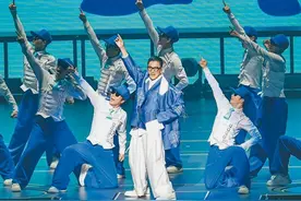 华仔唱中国人，绿营政客称非常中国的设计，没听过被讽酸葡萄心理图片