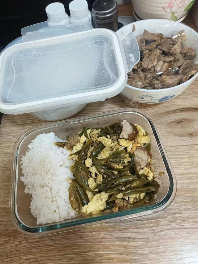 被家暴致死的女护士：一场隐秘的挣扎与系统性失灵