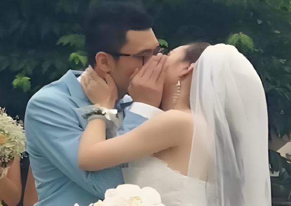 被马蓉横刀夺爱9年后，宋喆前妻杨慧，已成为他们高攀不起的人