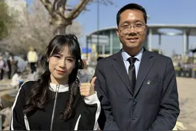 旅游掉手机的南昌女孩，今年又来武汉了！第一件事就是见他图片