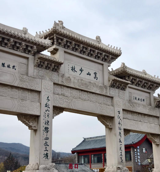少林以慈悲为怀？释永信被抓不足半月，一场大雨少林再次让人失望