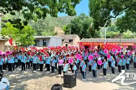 文水北街小学开展“追寻红色足迹 传承革命精神”六一研学活动图片