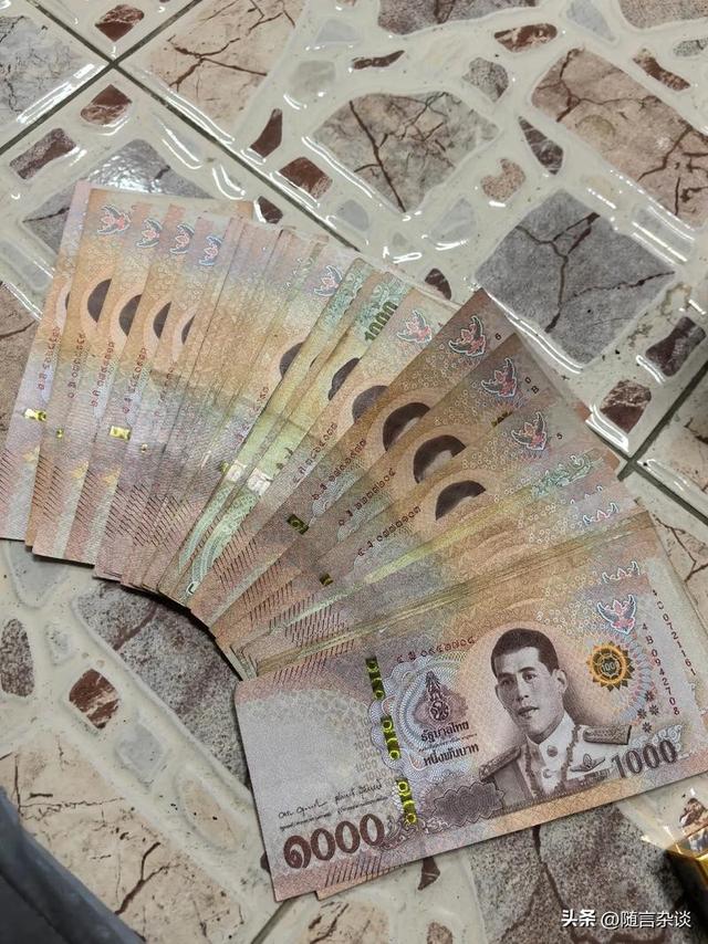 十一期间国内外大事儿盘点：全世界都知道中国放假了，美政府停摆