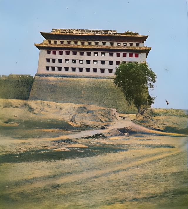 太罕见了，一个英国教授拍下了100多年前老北京，居然是这个样子