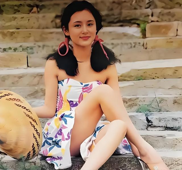 长得太美被导演占为己有？4年后生下大明星儿子，16岁开始争光了