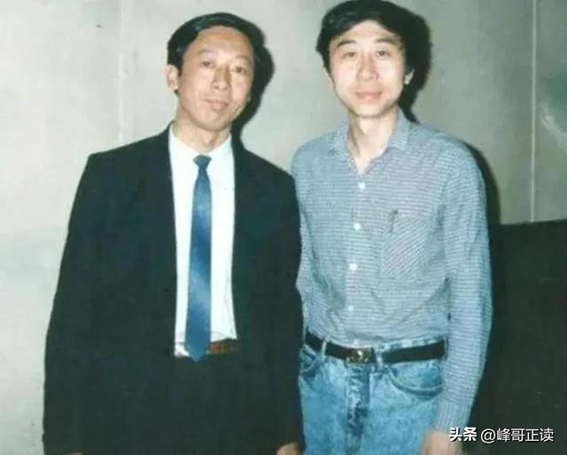 冯巩：与姐姐在大哥家过中秋节，父母不在了，兄弟姐妹感情依旧