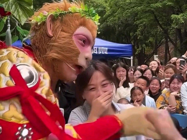 从“五行山”下到文旅大使：“雪饼猴”王铁柱的逆袭人生