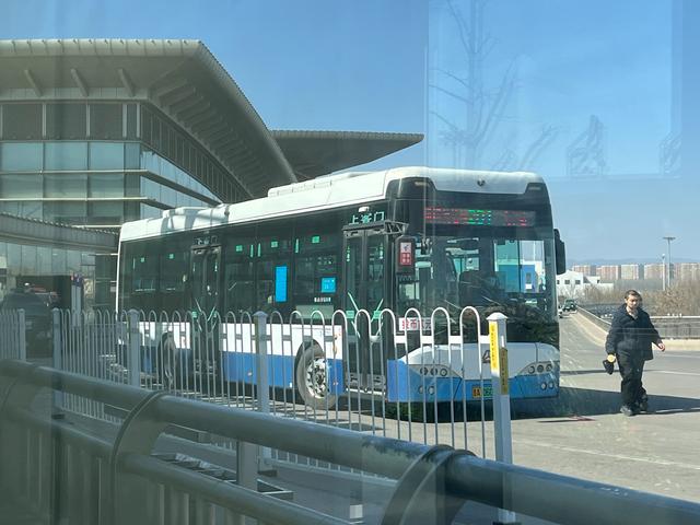 太原榆次跨城驾车肠梗阻，开学叠加中元节出行，几公里耗时3小时