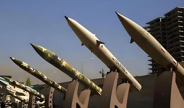 中美刚刚谈完，特朗普向战争部下了一道命令，中方呼吁赶紧停下