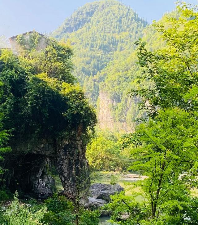 边城印象：一口吃三省 三地闻鸡鸣！