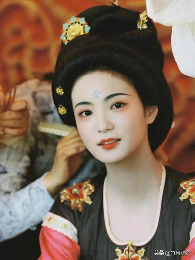 她真的太美了，这才是中国人的审美！