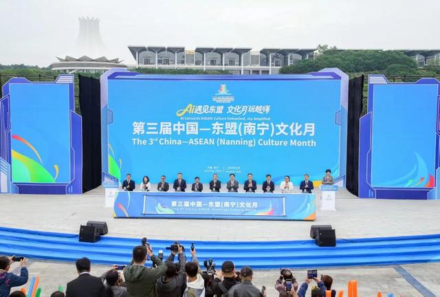 遇见特色南宁和夜色南宁 发现了泰国货登陆广西